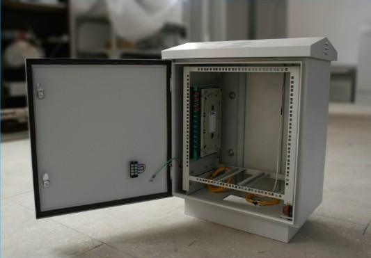 白色壁掛式機柜 現(xiàn)代通訊設(shè)備的理想選擇